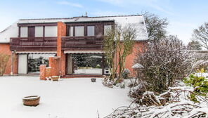 Doppelhaushälfte an der Grenze zu Ihlpohl, mit Garten, zwei Garagen und Kamin in ruhiger Wohnlage