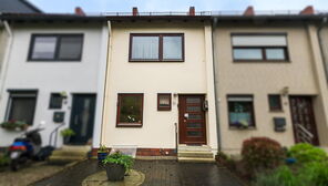 Solides Reihenmittelhaus mit Garage in schöner Lage von Bremen-Aumund