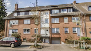 Bremen-Hastedt: geräumige Maisonette-Eigentumswohnung mit 4 Zimmern und Tiefgaragenstellplatz