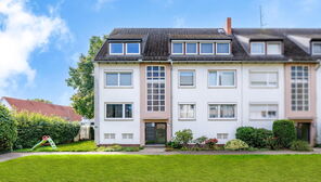 Bremen-Arsten: Ruhig gelegen, flexibel nutzbar - DG-Wohnung mit Loggia und Stellplatz