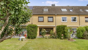 Verden-Oyten: Gepflegtes Reihenmittelhaus mit schönem Garten in ruhiger Lage