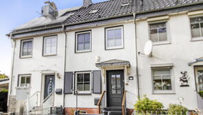 Zum Einzug bereit: Hochwertiges Reihenmittelhaus in familienfreundlicher Lage von Fähr-Lobbendorf