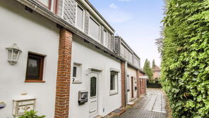 Familienfreundliches Reihenmittelhaus mit durchdachtem Grundriss, Garten und Garage in Weyhe