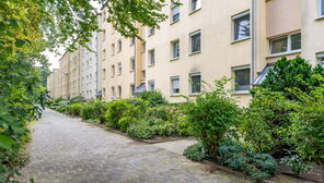 Bremen Neue Vahr Nord: Modernisierte 3-Zimmer-Wohnung mit Loggia ins Grüne