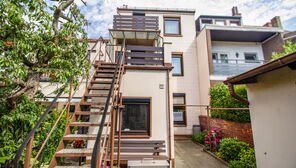 Bremen- Walle: Zweifamilienhaus mit Charakter 