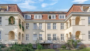 Vegesack: Traumhafte Maisonettewohnung im historischen Vulkanhaus mit Weserblick