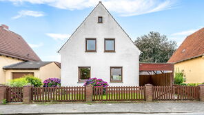Großes Grundstück, großes Potential - Einfamilienhaus in Bremen-Rönnebeck