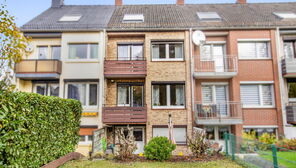 Bremen Obervieland: Gepflegtes Reihenmittelhaus mit neuen Fenstern in ruhiger Lage für Familien