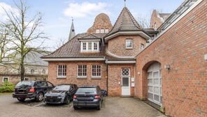 Traumhafte Eigentumswohnung in geschichtsträchtigem Gebäude in Toplage von Bremen-Lesum