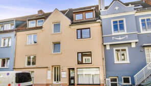 Bremen-Walle: Kapitalanleger aufgepasst - Mehrfamilienhaus mit drei Wohn- und einer Ladeneinheit