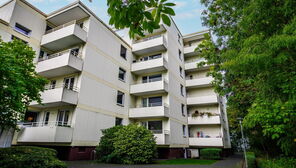 Bremen-Neue Vahr Nord/Radio Bremen: Attraktive 3-4 Zimmer-ETW mit 2 Loggien und 2 TG-Einstellplätzen